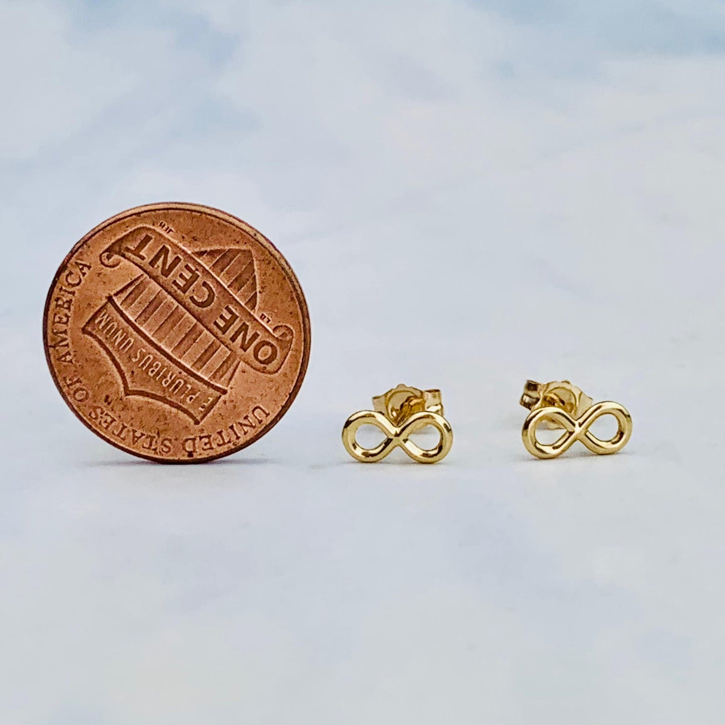 14K Yellow Gold Small Infinity Sign / Number 8 Stud Earrings - Solid Gold