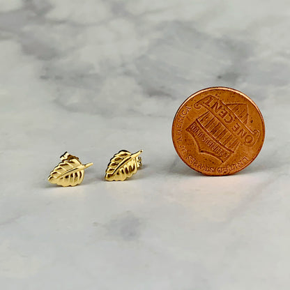 14K Solid Gold Leaf Studs / Engraved Leaf Stud Earrings