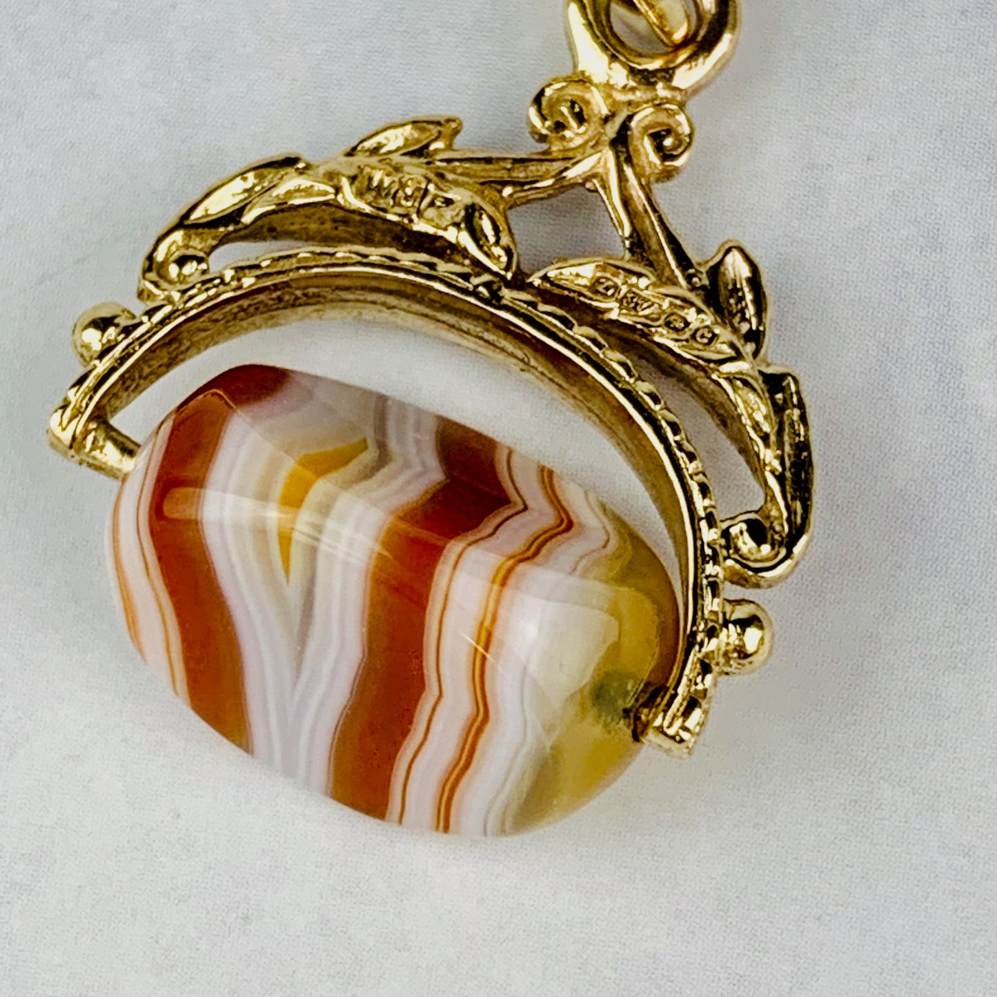 Vintage 9K Gold Swivel / Spinner Fob / Pendant / Watch Fob with Banded Agate - 3.86 grams