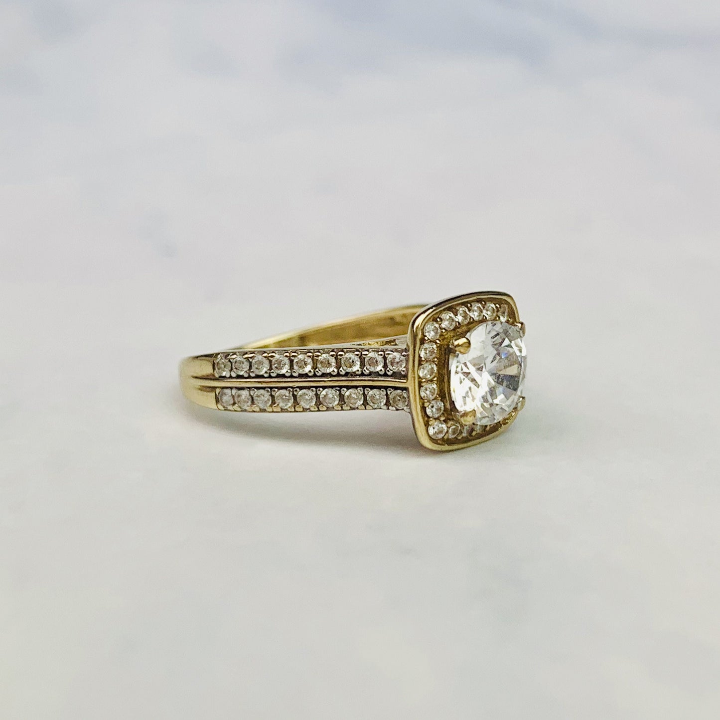 Vintage 9K/9ct Gold CZ Solitaire Engagement Ring with Paved Shoulders- Size 6 US